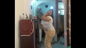 Hot desi indian bhabi shaking her sexi ass &amp_boobs on bigo live...2