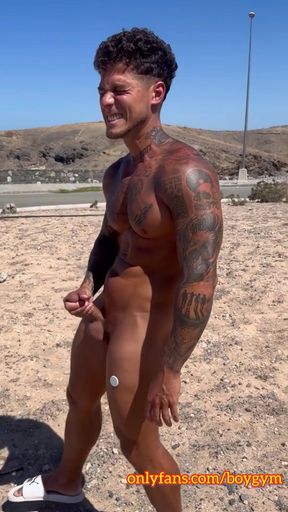 My Cock Cums in the Street and People Can Discover Me!
