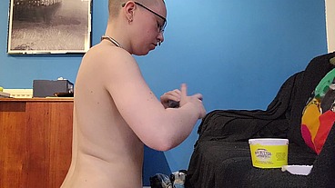 I love how filling and soft this plug is, the closest plug I've tried to the feeling of a real cock in my arse.