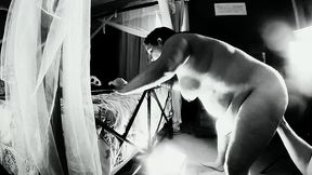 four fingers and a wet pussy b&amp;w