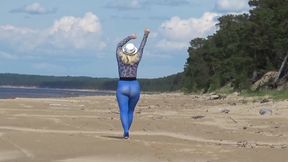Blue style 2 - Flashing on beach