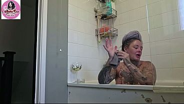 Bath time Smoking fetish