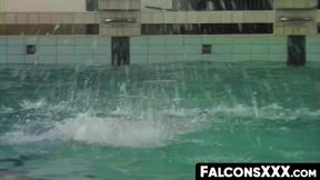 FalconsXXX.com - Alan and Pavol's public sauna encounter turns into a heated exchange