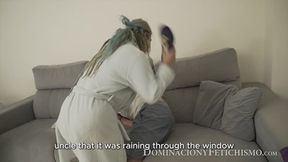 WOW...That's how she beats her boyfriend's ass with a slipper in top less