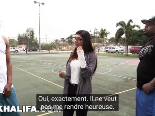 MIA KHALIFA - Mon petit ami ne me laisse pas faire un plan à trois, alors j'ai couché avec deux hommes noirs
