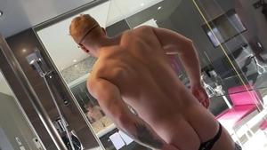 Maskurbate - Hard pounding beside horny bodybuilder
