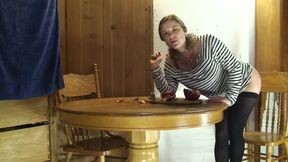 MILF gets a facial after steamy kitchen session with hubby