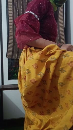 Tharki father-in-law gave video to his daughter-in-law from behind   Clip 2