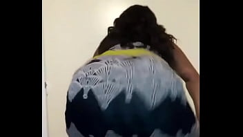 Dee Dee M Kelly twerking that big ass