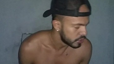 Curtindo o Glory ass na Dedalos bar e posso dizer que gostei pelo cu de tanto tesão