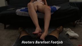 Hooters Eve Barefoot Footjobs 07