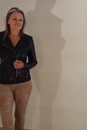 Grandma Is Sexy in Her Leopard Leggings