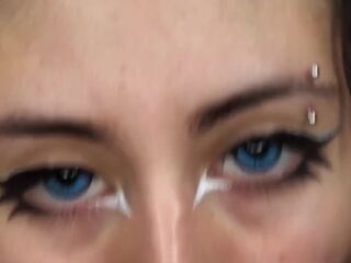 Putita lalin girl haciendo rebotar su gran culo en mi polla dura