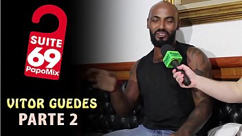 #Suite69 - Pornstar Vitor Guedes fala sobre a experi&ecirc_ncia de fazer passivo em cena - Parte 2 - Nosso Twitter @TVPapoMix