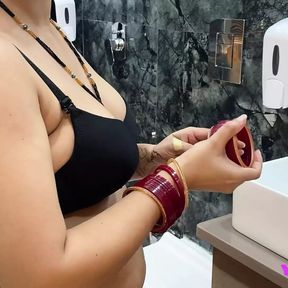 Mere Pati Ne Muje  Bathroom Mei lejaakar Choda