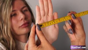Beautiful Girls Hand Comparison - Sexy Hands - HD MP4