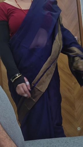 Maami Ne Muth Maarte Hue Dekh liya and Phir Badiya se Chudai karwaai lund choose ke   Clip 1