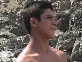 Twink Masturbates On The Beach