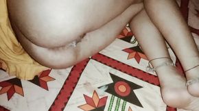 Desi Village Bhabhi&#039;s Devar Pussy Mari Viral