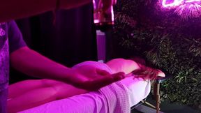 (sextape); je me fais baiser par le masseur