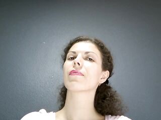 Giantess plays with petite chap