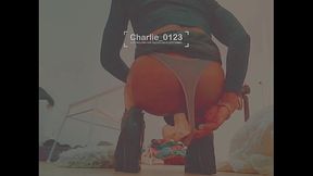 B&eacute_lier fonce t&ecirc_te baiss&eacute_e