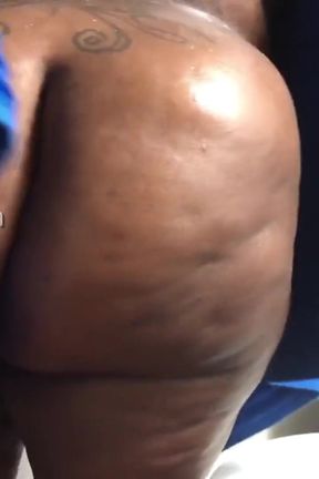 Shower time with sexy thick dirty Diana