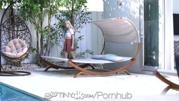 Jane Wilde's Tiny Temptation: Hardcore Blowjob & Cumshot