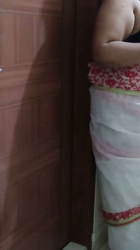 Moti Gand Wali Desi Kamwali ko Gand Mari   Clip 1