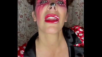 MILF SALOPE en SOLO EP 3/6 &quot_Je me d&eacute_truis la chatte avec un gode XXXL&quot_ vid&eacute_o ...