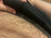 Tristan alleine am Wichsen und Abspritzen er war so geil darauf ran genommen zu werden.