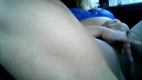 She Got Horny In Car