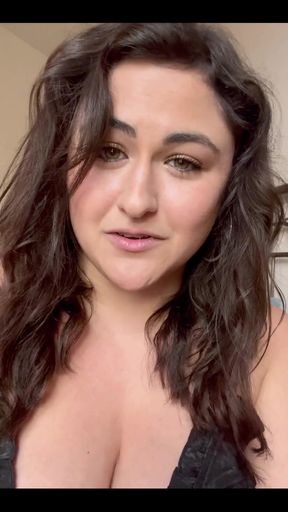 Josie Jaxxon Taking Requests