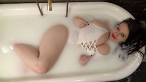 Lovely Lilith's BBW milk bath tease 4K