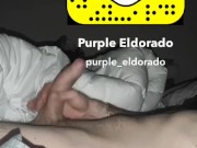 Je branle ma grosse bite blanche dans le lit de ma voisine