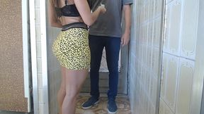 esposa heyya pede pizza e faz sexo com entregador 1.0 - fizemos esse video primeiro que o outro porem ficou curto postando agora junto com bonus ela dancando... (link do outro no v