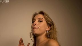 barbie g giving a messy blowjob