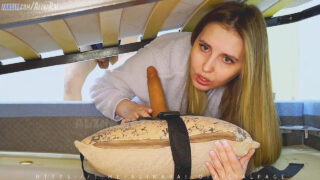 Tabu-Hausgemachter Blowjob und Anal-Creampie für vollbusige russische MILF