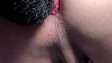 Minha mulher me presenteou com um menage com a trans rabuda, gostosa e tesuda - Fodemos no pelo e gozei dentro dela
