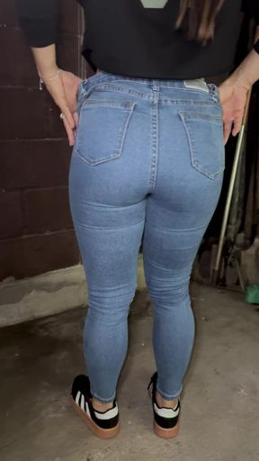 ANAL POV! stepsister gets cum dumped in her cute ass secretly!
