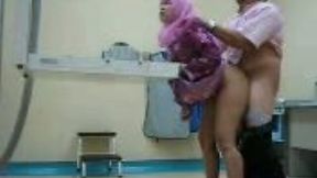 Fucking my bootylicious Malay wife from behind on cam
