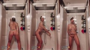 une douche avec moi?