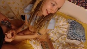 Petite amateur rasta-babe fucks on webcam