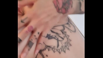 Une bonne douche apr&egrave_s le sport plein de bisous &agrave_ tous