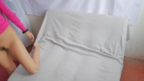 Regina tiene 18 años y recibe un buen creampie