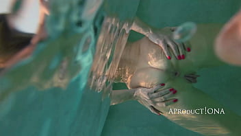 Morning goldenshowers and pissings . Fucking underwater