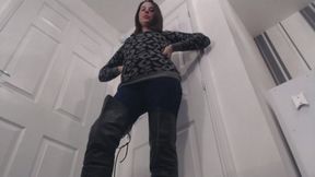 Christmas Presents for Victoria Black (AVI)