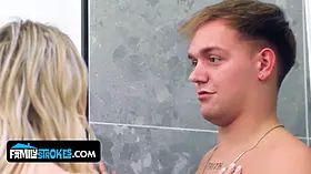 Jenna starr doesn't do yoga! she spreads her cunt and eases when she's a sex toy