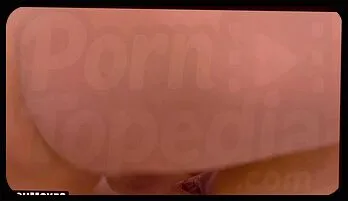 Sultry Latina Lara Cruz's Passionate Solo Session