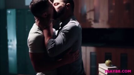 Hunk Adam Ramzi analed Tristan Hunters tight asshole